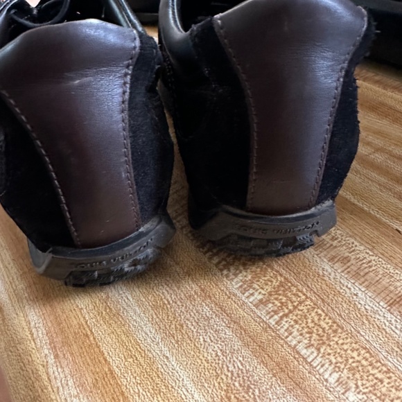 Louis Vuitton authentic sneakers size  36-6 - Picture 2 of 16